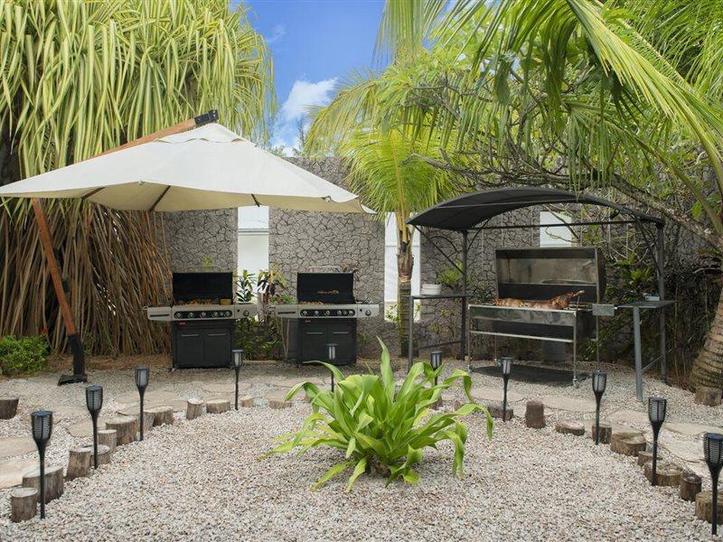 Avani Barbarons Seychelles Resort Grand Anse  Exterior foto
