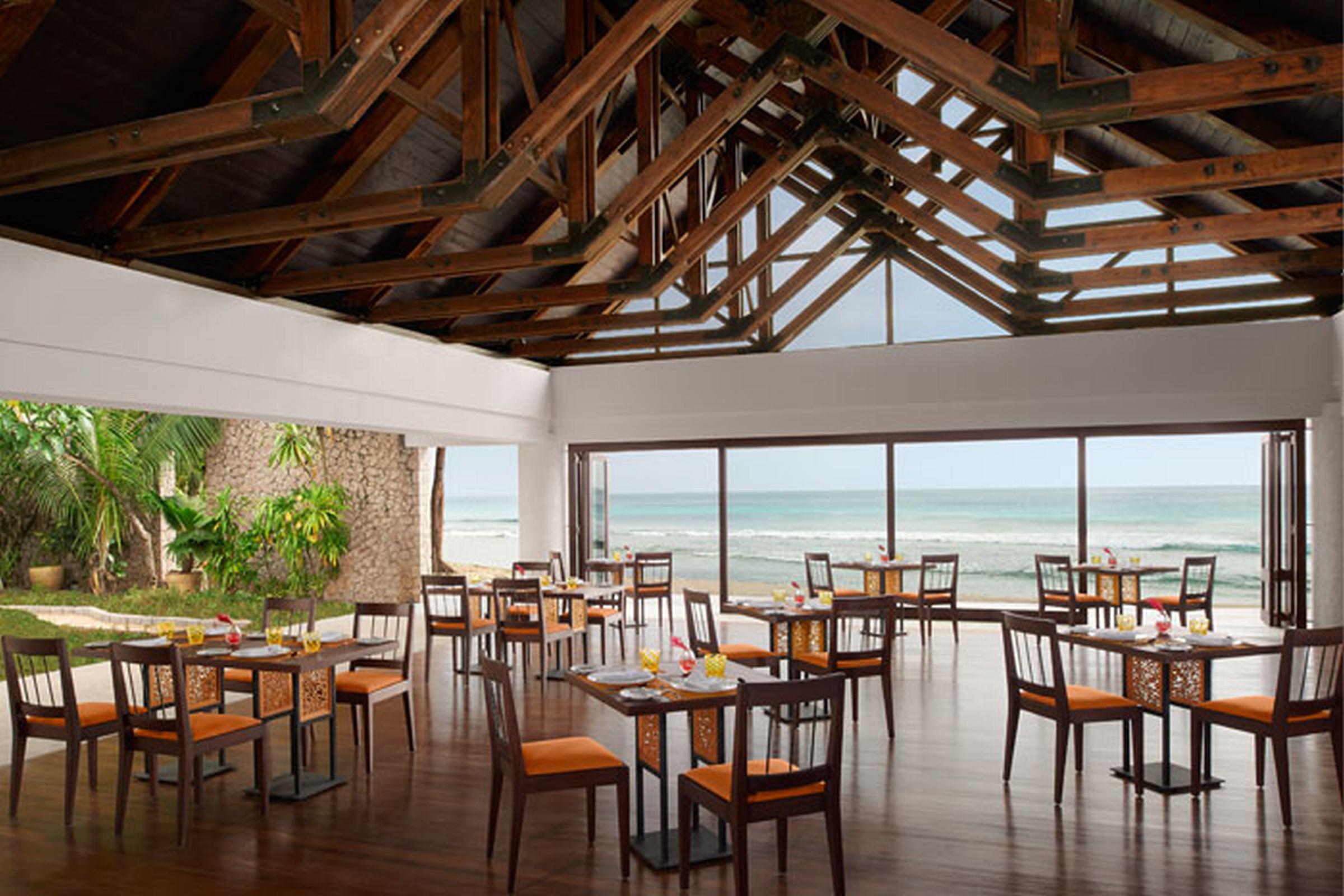 Avani Barbarons Seychelles Resort Grand Anse  Exterior foto