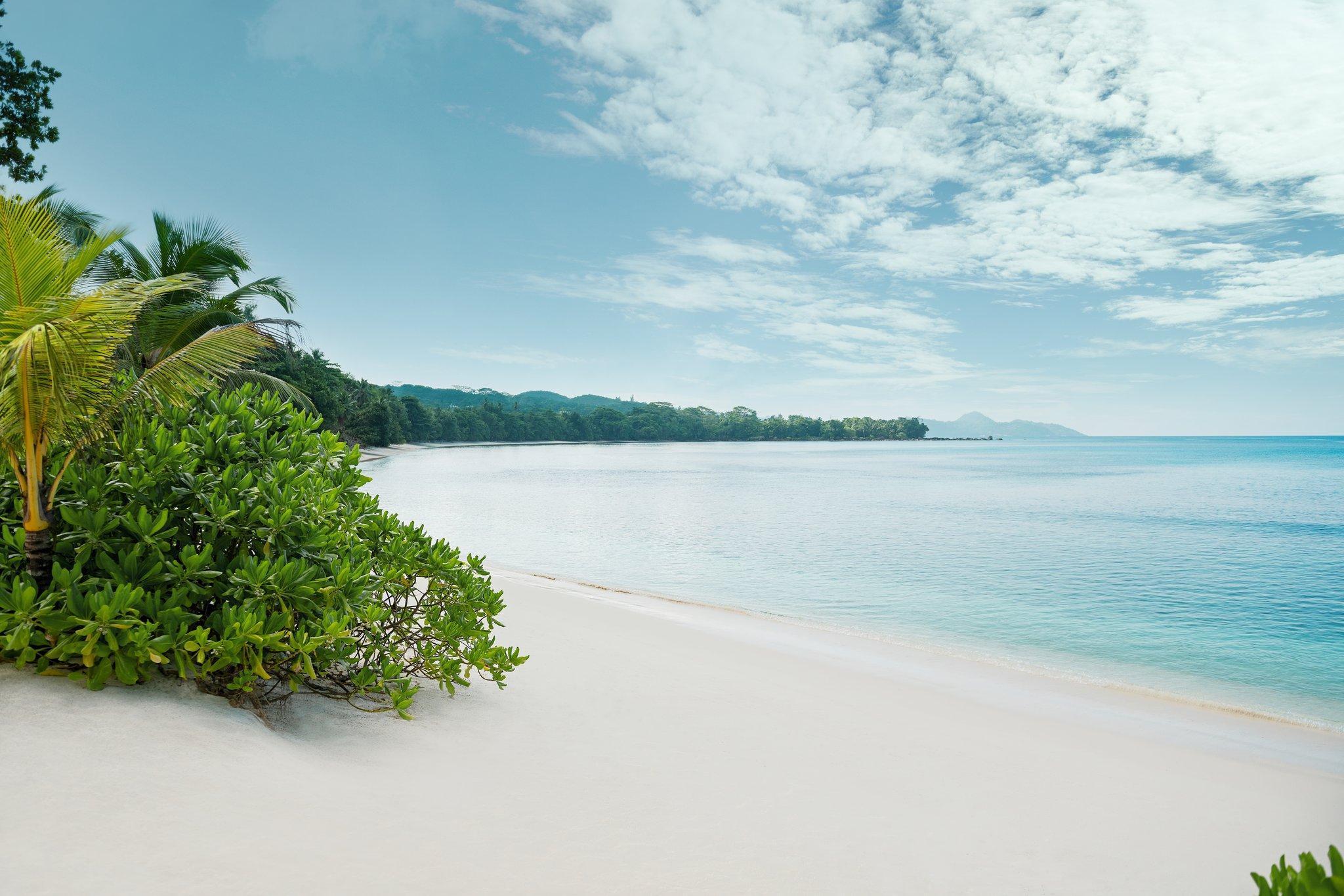 Avani Barbarons Seychelles Resort Grand Anse  Exterior foto