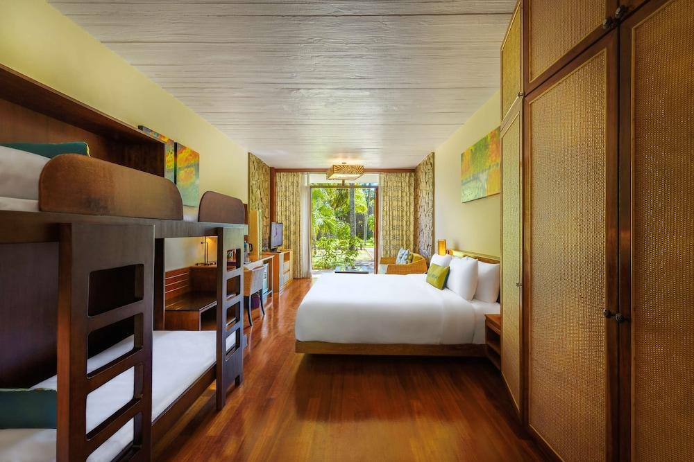 Avani Barbarons Seychelles Resort Grand Anse  Exterior foto