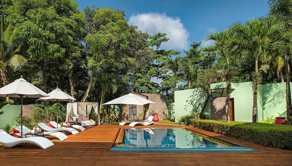 Avani Barbarons Seychelles Resort Grand Anse  Exterior foto