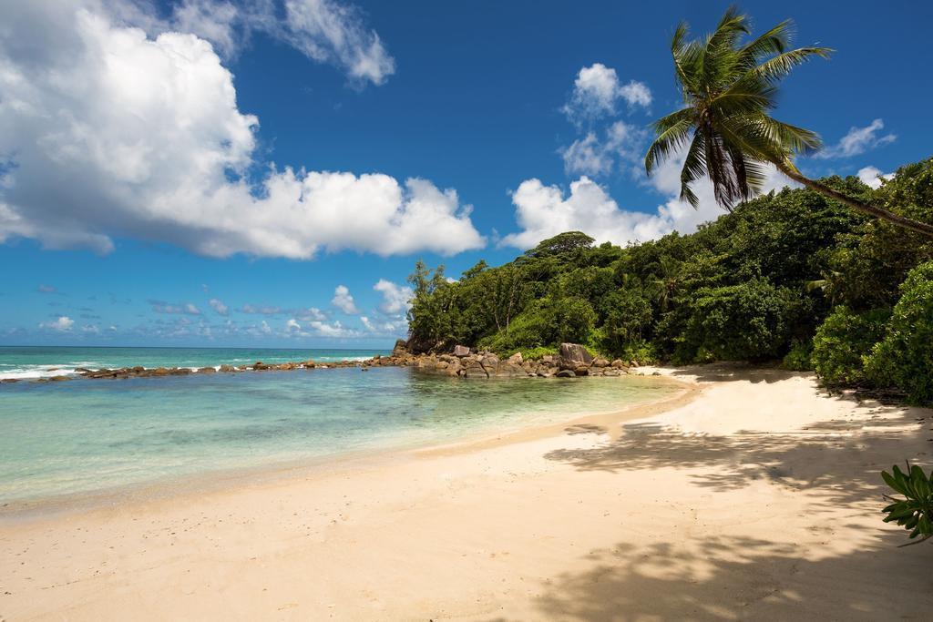 Avani Barbarons Seychelles Resort Grand Anse  Exterior foto