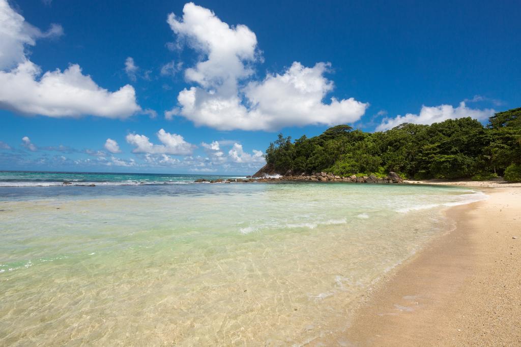 Avani Barbarons Seychelles Resort Grand Anse  Exterior foto